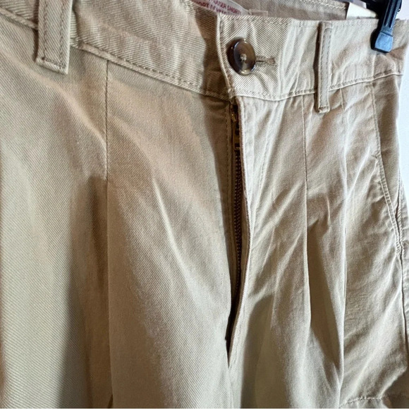 LEVI’S Sz 26 Trouser Shorts Pleated Front Slight Stretch Pockets NEW W/ TAGS - Picture 4 of 10